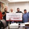 Entrega Gobernador apoyo económico a cooperativa turística de La Paz