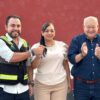 Entregan ambulancia, camión cisterna y apoyos a familias de El  Campamento, en Santiago
